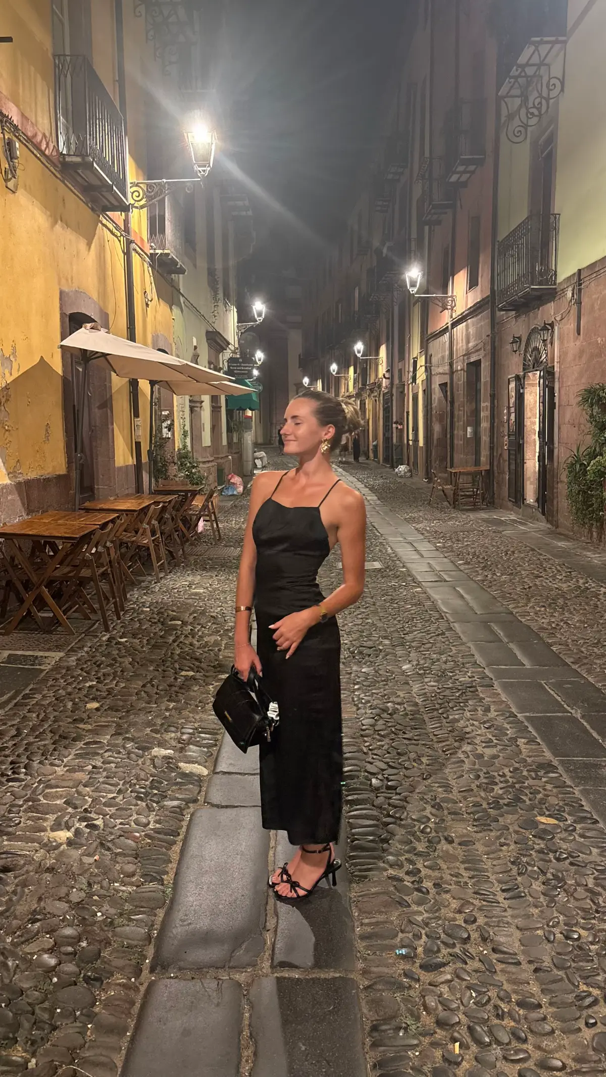 #elegantdress #blackdress #nightoutoutfit #nightout #classystyle 