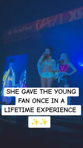 she is so sweet for that I love Sm!! #jessiemurph #viral #fyp #artist #song 