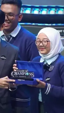 selamat kepada kapal terfenomenal kitaaa 😂🚒🔥🔥 pls izinkan kita seneng-seneng dulu sebelum akhirnya karam beneran 😭😭🫵🏻  @amara dinata @David S. #clashofchampions #finalchaptercoc #davids #amaradinata #damkar