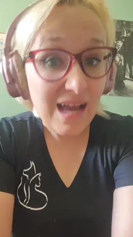I havent flown since before the pandemic for a number of reasons... but a big one is that I try to avoid my illness exposure risk as much as possible due to my own disabilities and the safety of my disabled/ immunocompromised clients. I'd appreciate any recommendations on reusable masks / respirators and if you have autism/ sensory issues, I'm extra interested in your perspective! 🤟😷🤟 #covidconscious #disability #mask #travel 