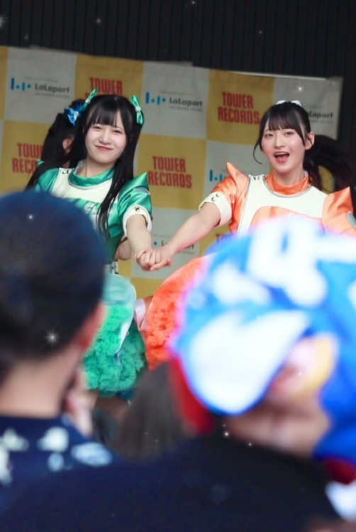 🤍 2025.8.23「らゔ♡戦セーション」リリイベ ららぽーと立川立飛 🤍 最初に見たときからカワイ〜〜！！って思ってた、真珠ちゃんともんちゃんでるんるんするとこ！動画に収められてよかった꒰ᐡ⸝ɞ̴̶̷ ·̮ ɞ̴̶̷⸝ᐡ꒱🎶 おれはニコニコになりました！！ @いぎなり東北産  @しんじゅ(吉瀬真珠)  @完全無欠の美少女  #いぎなり東北産  #いぎなりらゔ戦  #吉瀬真珠 ちゃん #桜ひなの ちゃん