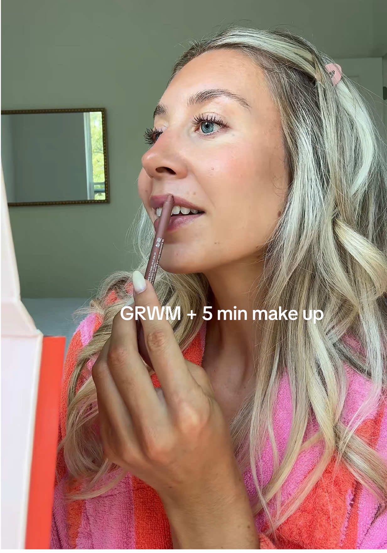 Been so obsessed w my 5 min no make up make up look all summer! product deets: base @The Skinny Confidential tinted sunscreen, @Saie sun drops, @MERIT Beauty highlight gel stick, @Tower 28 Beauty serum concealer, @Charlotte Tilbury setting powder, @Kosas bronzer, @milkmakeup jelly tint, @maccosmetics brow lock gel, tower 28 gloss, @Huda Beauty liner, @YSL Beauty brown mascara, Milk make up setting spray!!