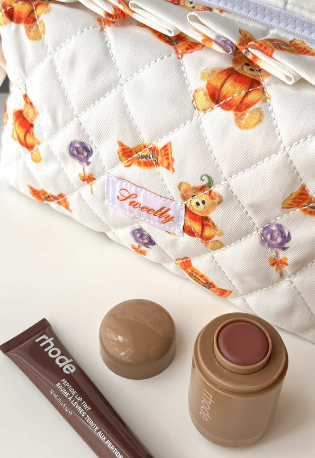 The best season is slowly approaching 🧸🍂✨ #fall #fyp #girlythings #aesthetic #coffee @sweetly 🤍  @rhode skin @Dunkin' 