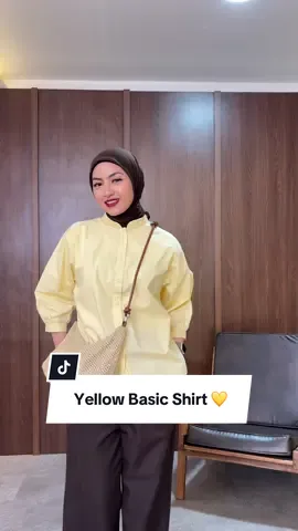 Siapa sangka kemeja warna kuning gini bisa bikin kulit jadi cerah bangeet 🥹💛 #richdept #kemejawanita #kemejamurah #basicshirt #fitcheck 