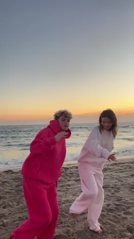 Running to the amaré website for the sunset drop🤭🤍🤍 @iampresleefaith @Jackson #amaré #hoodie #presleefaith #jacksonharvey 