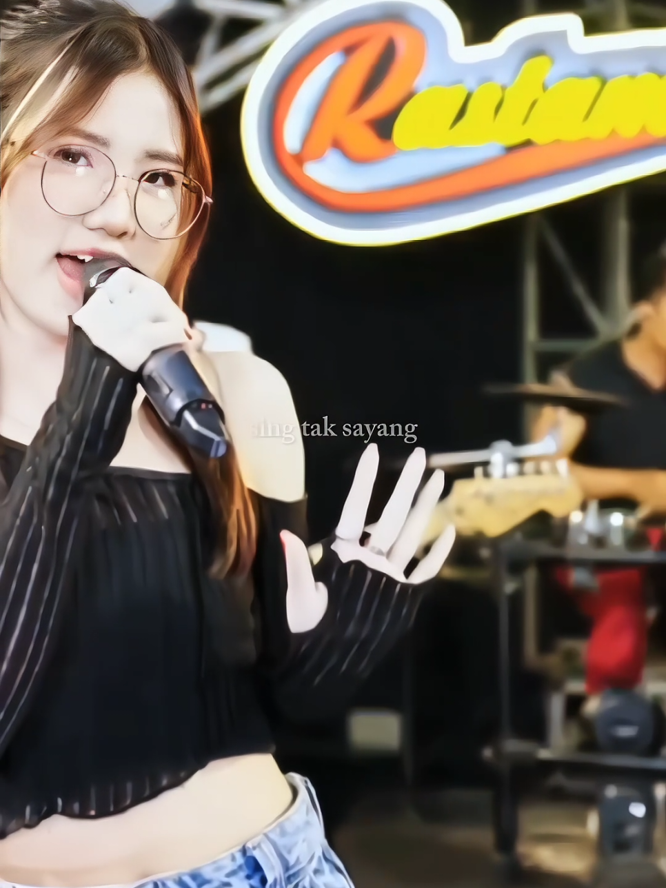 koeee 🎤💃🏻 #leonazhen 