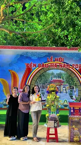 Về Đền lễ Phủ chớ lo, gặp thầy gặp bạn giúp cho mọi điều. Để cho mọi việc sớm triều, về Đền lễ Phủ gặp nhiều điều may. Cửa cung mở lộc tháng ngày, đắc tài sai lộc xứng danh Thánh Hoàng 🙏🙏🙏🙏🙏🙏🙏 Trợ duyên c Thuỷ TP Hà Nội nhất tâm dâng lễ xin lộc Quan Hoàng Bảy Bảo Hà 🙏🙏🥰❤️ Chúc c đắc tài sai lộc , vạn sự như ý 🥰❤️#sắmlễđềnônghoàngbẩy #nguyệt_sắp_lễ_đền_quan_hoàng_bảy_bảo_h #denongbayboaha #sắplễđềnônghoàngbẩybảohà #dichvusapledenongbay #SapleDenOngBay #Denongbay #QuanHoàngBảy #OngBayBaoHa #xuhuong @Sắp lễ đền Ông Bảy Bảo Hà 