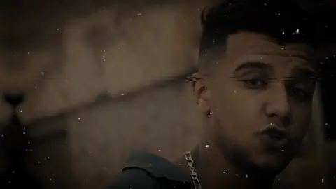 أهلا بصحابي العره 👎 . .#عصام_صاصا_الكروان🎤🎧💓 #اكسبلور #desha_masr 