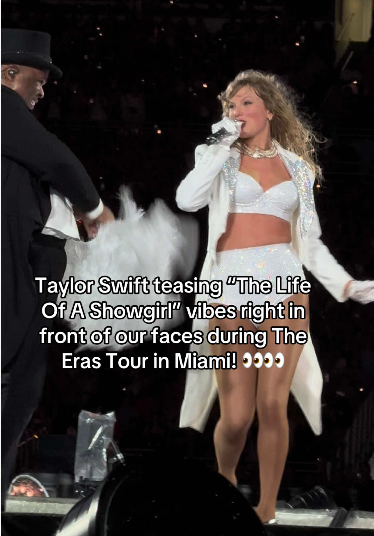 Little did we know @Taylor Swift was giving us a little preview of The Life Of A Showgirl ✨E R A✨👏👀 @Taylor Nation #taylorswift #ts12 #swifttok #tsthelifeofashowgirl #thelifeofashowgirl 