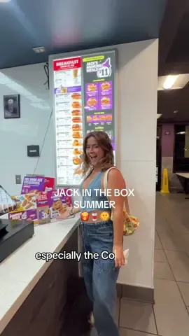 #jackintheboxpartner My favorite way to end the night is at @Jack in the Box especially enjoying the @Coca-Cola x Jack in the Box Starlight Munchie Meal. Available at Jack for a limited time so grab your friends and have the best late night treat this summer! #starlight #munchiemeal #cococola #jackinthebox
