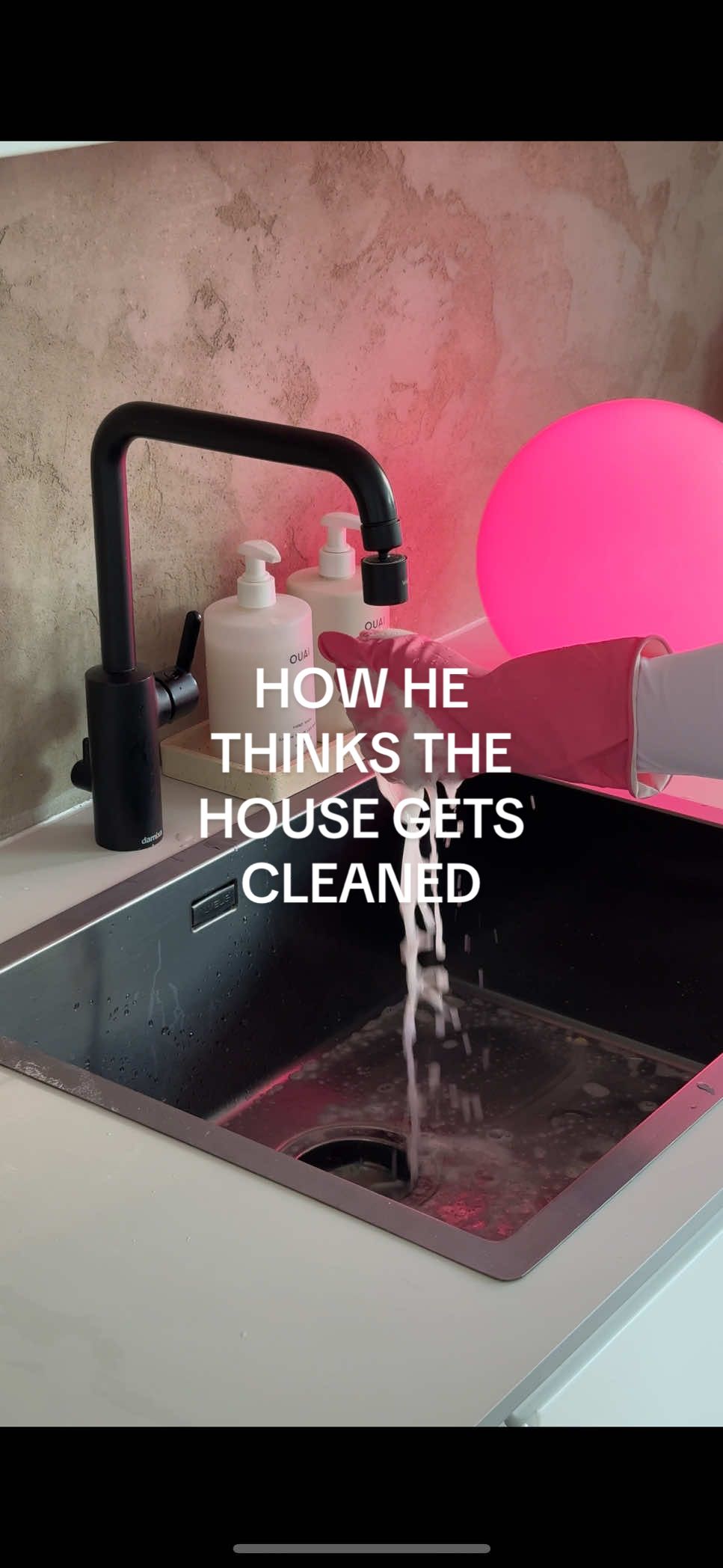 if only the house would clean itself 🧚✨ a girl can dream… right 🤷🏼‍♀️🧽🫧 @The Pink Stuff brand ambassador #CleanTok #cleaningtherapy #relatable #cleanwithme #couplestiktok 