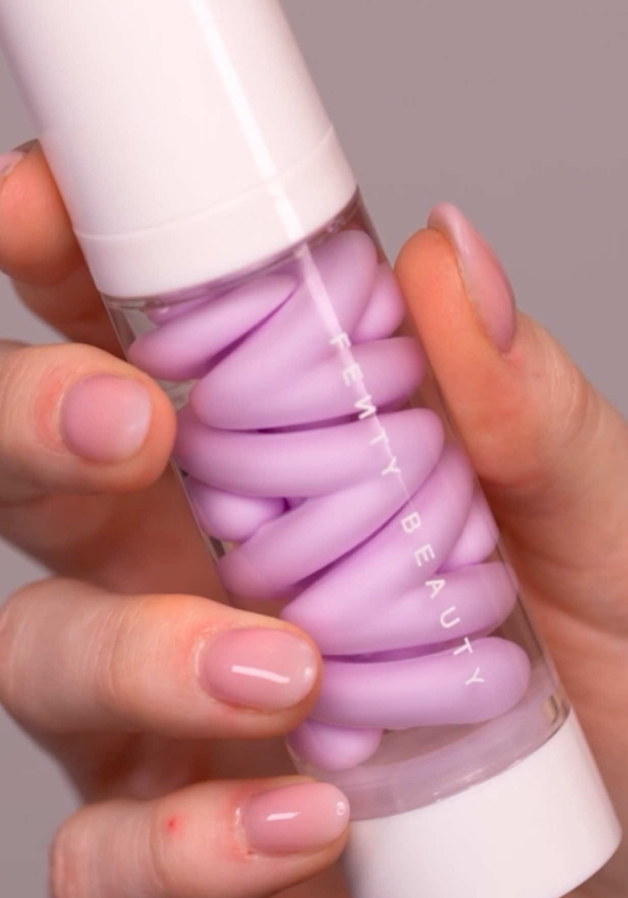 Need hydration? 👀 Meet the comfiest makeup gripper swirled with skincare for all-day hydration + plumping 💜​ Our NEW Grip Trip Hydrating + Plumping Primer has all of the grip, none of the stick, and is packed with skin-loving ingredients 💦 ​Grip Trip Hydrating + Plumping Primer ⤵️​ ✔️ For dry to balanced skin types ​ ✔️ For all-day hydration + plumping​ ✔️ Butterfly Lavender Extract plumps + hydrates​ ✔️ Maple Sap Extract grips + extends makeup up to 12 hours​ ✔️ Sweat + humidity resistant ​ Cop the complexion combo 👉🏻 Freya wears Soft'Lit Naturally Luminous Longwear Foundation in '150' paired with Grip Trip Hydrating + Plumping Primer ✨ ​Available NOW online at @sephora, @Ulta Beauty & fentybeauty.com, launching globally on 9/5 💋