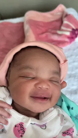 Forever Happy 🩷🌸#mfyp #fyp #viraltiktok #viral_video #funnybaby 