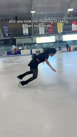 It was too much for the ice to handle 🙂‍↕️🤡 🎥 @John  #fall #funny #fail #figureskating #figureskater 