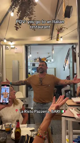 Something you have to experience at least once in your life 🍕🇮🇹 📍La Risto Pazzeria Via Benedetto Petrone, 10-14 Bari, Italy #bari #italy #saraperchetiamo #fyp #forupage 