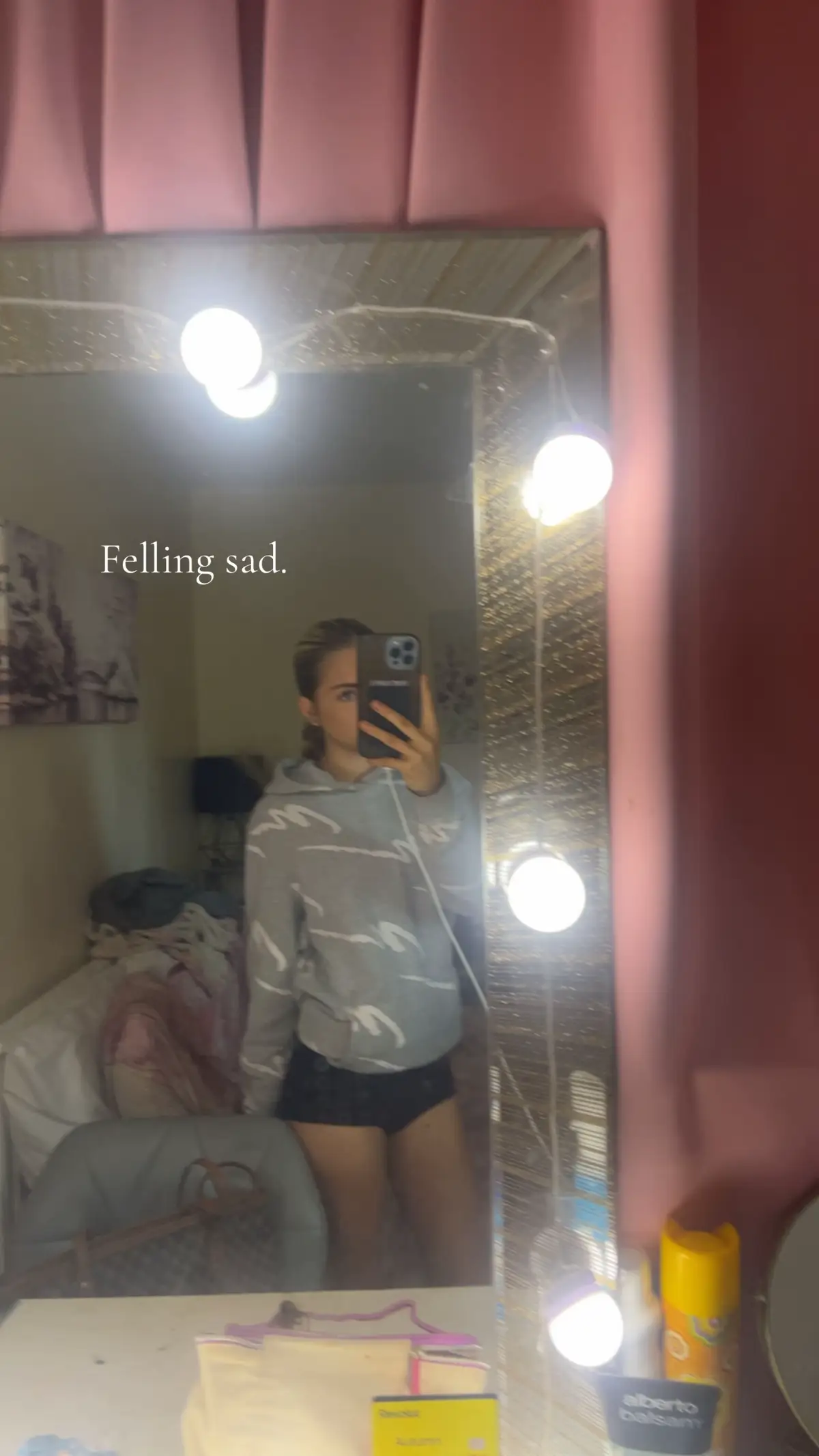 @ronan_on.ns @🍯𝑯𝑶𝑵𝑬𝒀-𝑳𝑬𝑬🍯 @Sky Mai 
