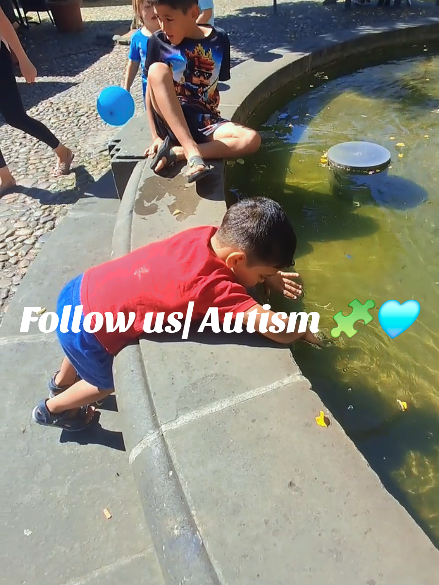 كلنا تجندنا 😂😂🩵#التوحد_مش_لوحده_نحنا_حده #autism #LIVEIncentiveProgram #LIVEStory #PaidPartnership 