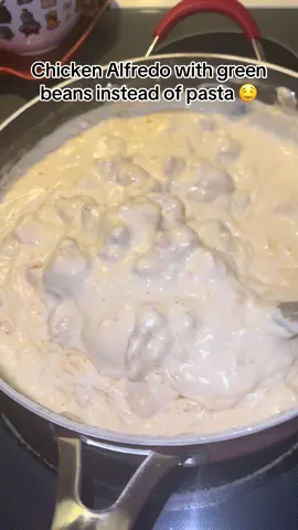 Healthier alternative to Chicken Alfredo and it tastes amazingggg😍