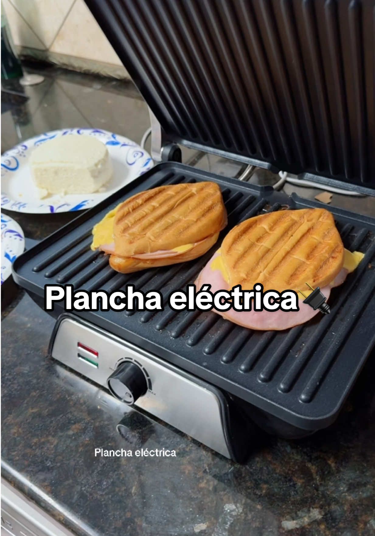 Las mejores tortas con esta plancha eléctrica  #grill #grillchicken #cooking #susteas #fyp  Grill  Parrilla  Plancha eléctrica  