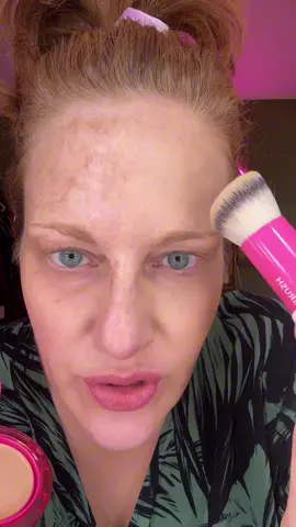 @Doll 10 Beauty Your makeup should look like pudding, not cake. 