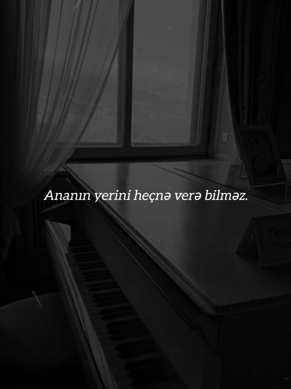 Ana — nəfəsi ilə evi dirçəldən, sevgisi ilə övladını yaşadan tək möcüzədir. Həyatda ən böyük itki, ana nəfəsini itirməkdir...❤️