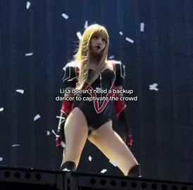 she’s the center | #lisa #lalisa #lisamanoban #lisamanobal #lilies 