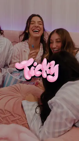 Não podia deixar elas, que estão sempre comigo, de lado!! 💘 @.ticky_ 