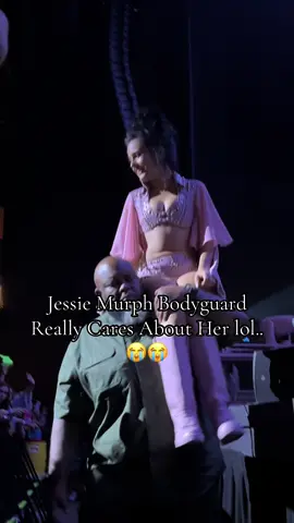 Jessie Murph Bodyguard Really Cares About Her lol.. 😭😭  #jessiemurph #jessiemurphsongs #jessiemurphconcert 