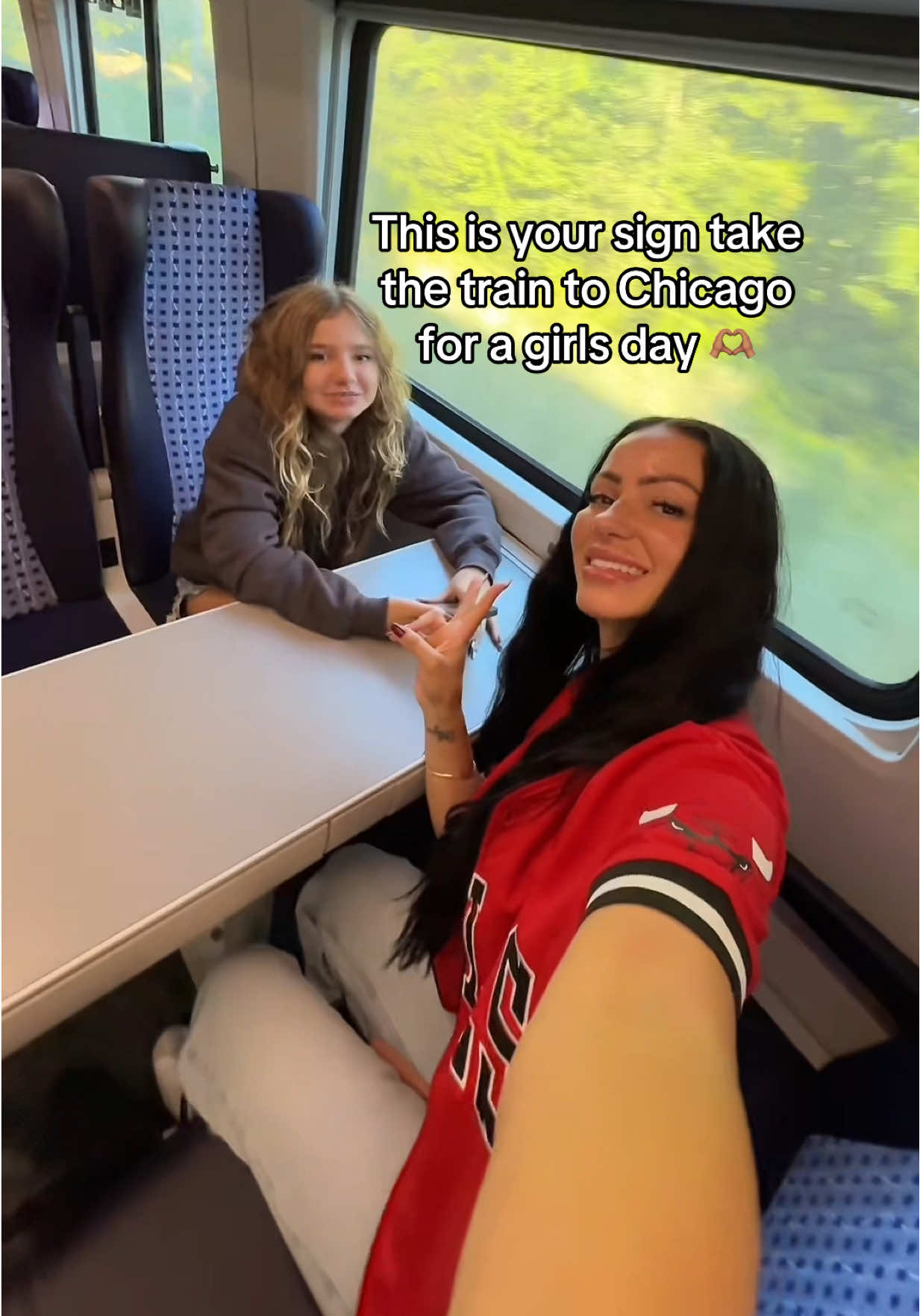 What a fun day and experience, I love a girls day! I’m so glad I had girls 🫶🏽 so thankful I have the best girlfriends to do life with #MomsofTikTok #chicago #chicagoshopping #backtoschoolshopping #momtok @Ashley Tori Faith @Ava Zandarski @Starbucks 