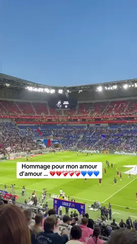 Merci à @Quentin_Hnq et Samira d’avoir organisé ça pour mon gros pepere …. 💔mehdi tu me manques ….tu nous manques … je t’aime 