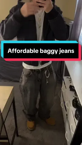 Clean baggy jeans that are affordable #baggyjeans #jeans #baggyclothes #streetwear #outfitsinspo 