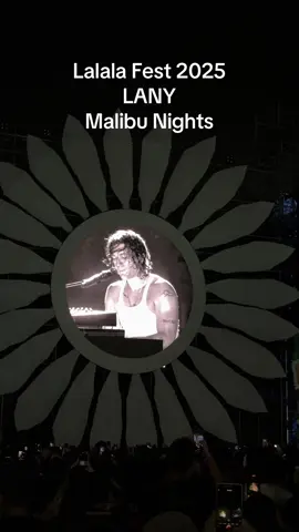 Menyala Bang Paul🔥 LANY Performances at LALALA Fest 2025 Jakarta. @LANY #lalalafest2025  #MalibuNight #LANY