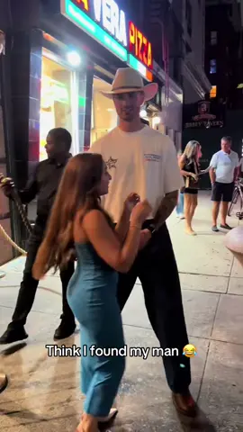 Full turn 😂 @Barstool New York (via:@itsnicoledeluca) 