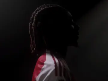 he’s tired of photoshop.                                                                                                                                                                                      #eze #arsenal 