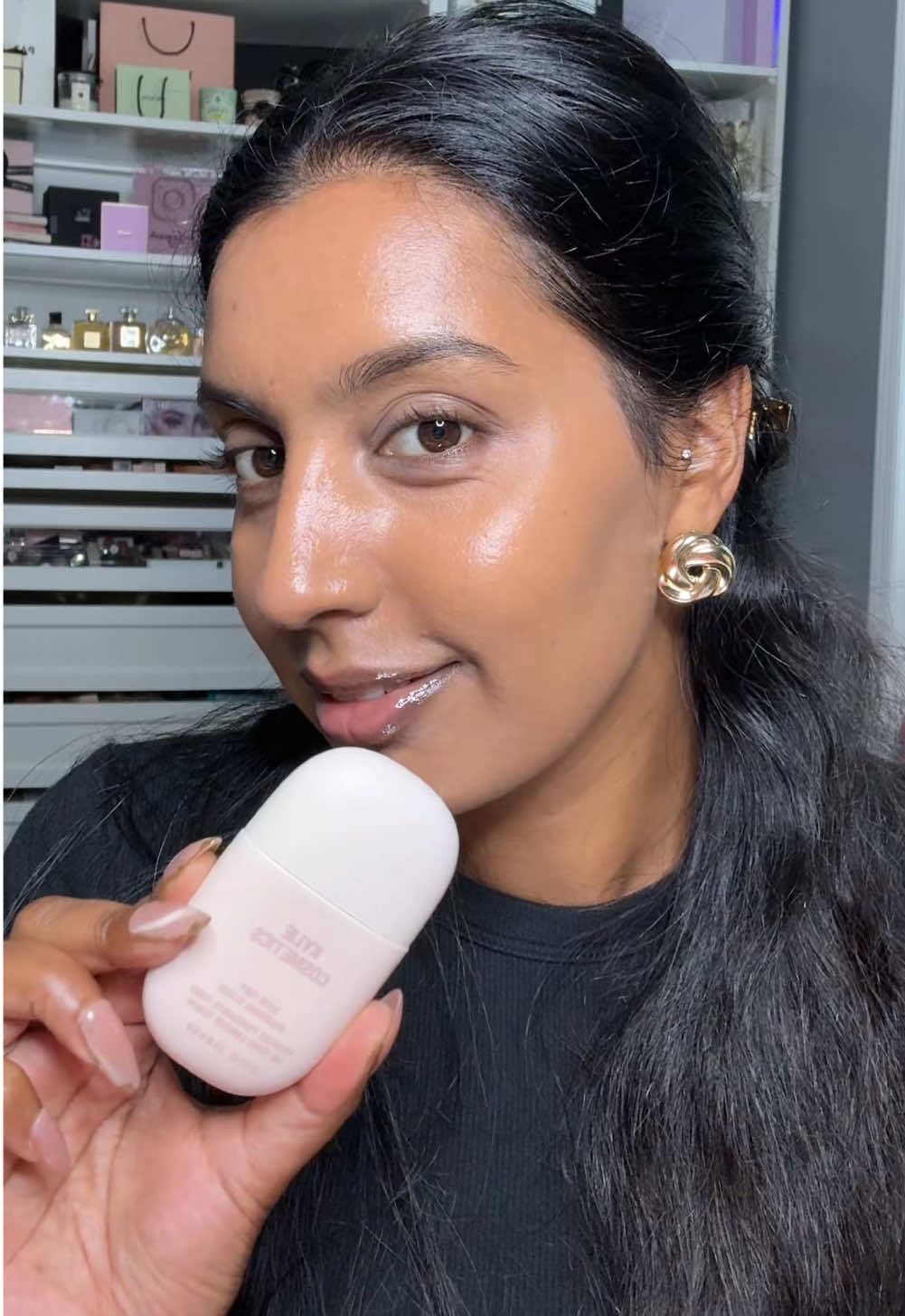 Using Shade 7w @Kylie Cosmetics @Kylie Jenner #kyliecosmetics #makeup #skintint #browngirlmakeup 