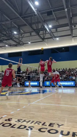 Sideout on the bic! #volleyball #volleyballplayer #usavolleyball   