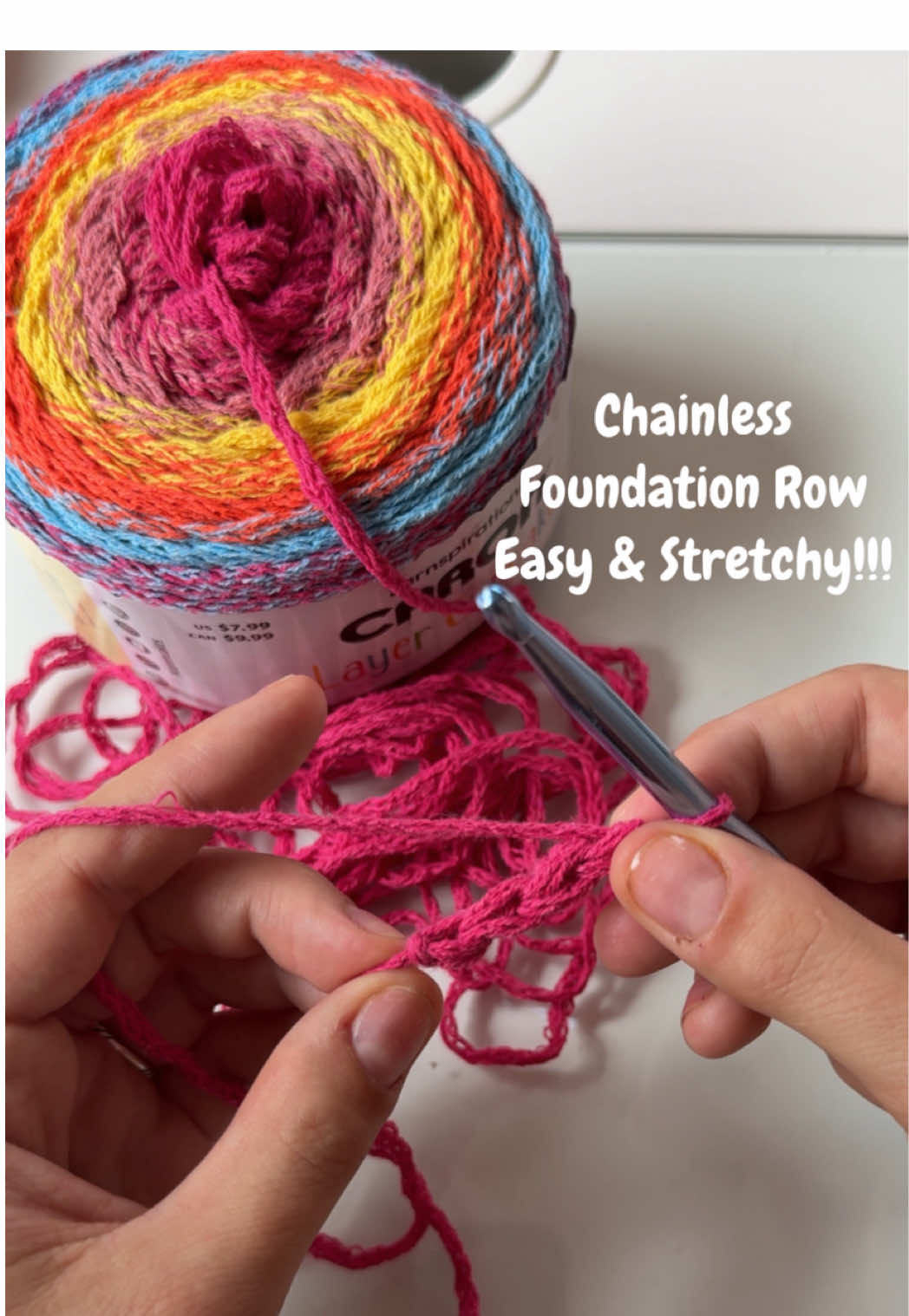 How to actually make a stretchy chainless single crochet foundation row #crochet #crochettip #crochetstitch #singlecrochet #easycrochet