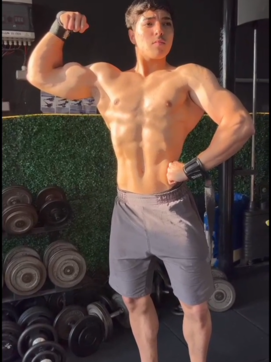 16y, 7 meses de treino, melhor genetica #GymTok #academia #gym #motivation #bodybuilding 