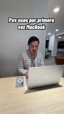 Pov usar por primera vez MacBook #windows #apple #mac #humor #comedia 