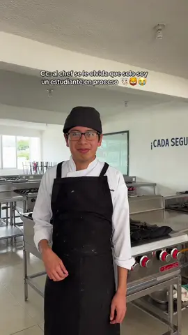 Un facto 🥲🦁💙🧑🏻‍🍳 #universidadcies #chefenproceso #humor #estudiantedegastronomia #cuernavaca 
