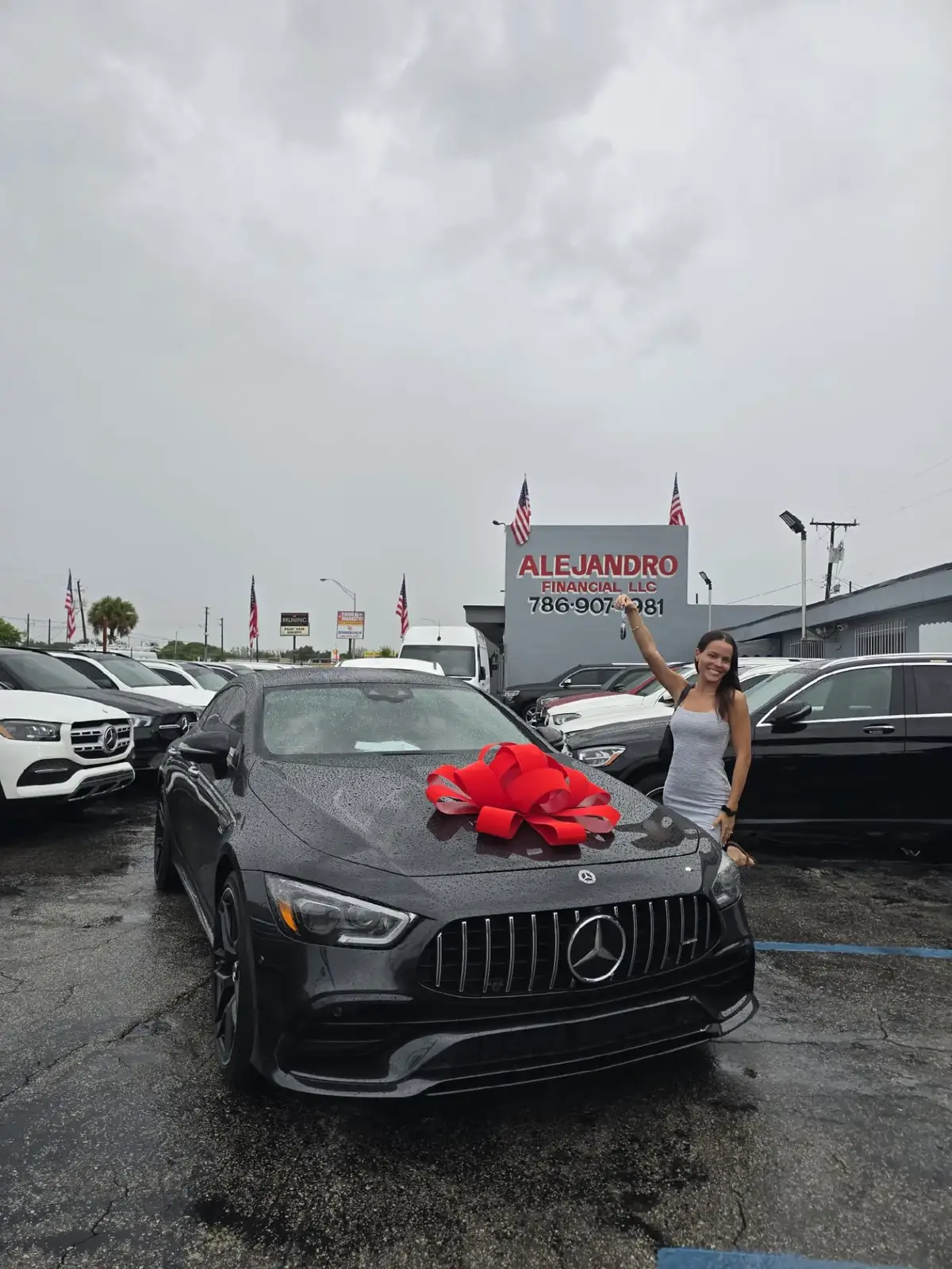 Muchas felicidades  a Mel y su papa Lester Gonzalez por sus logros alcanzados , la vida premia a quien hace las cosas bien #FIU , #mercedesbenz welcome to our family  🚩10101 nw 27 ave miami fl 33147 Monday t Saturday 10am t 7pm  Financing available financiamiento disponible  ☎️786-907-4981  🚩ALEJAND RO FINANCIAL LLC 