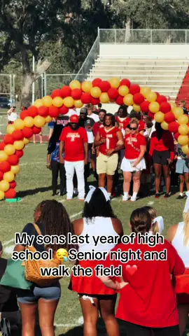 I love you son @دي جي it’s such a bittersweet moment this is his last year of high school his last year playing high school football it all seemed to have went by so fast ❤️momma is so proud of you baby I’ll always be your number #1 fan #lovemyson #1fan #goodlife #happyvibes 