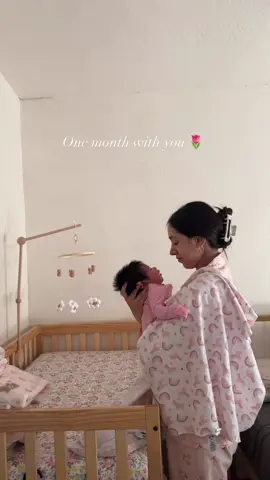 Un mes de mi Aurora 🌷 Un mes de muchas desveladas y mucho cansancio pero mas que agradecida con Dios por permitirme ser mama de nuevo y traer a una bebita sana a mi vida 💗 sin duda yo nací para ser mama y jamás me había sentido mas feliz y afortunada que este mes siendo mama de 3! Vuelvo pronto a seguirles compartiendo un poco de mi vida 🫶🏻 Gracias por estar amigas 💗 #postpartum #postparto #newborn #embarazofeliz 