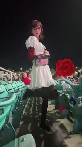 I said the wrong verse but it’s loud here and I felt embarassed credit camera holder: Dakota #outfit #btr #bigtimerush 