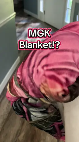 A little obsessed with this blanket featuring the amazing @mgk! #mgk #machinegunkelly #bedroomdecor #sheinfinds 