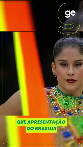 O que foi isso? Equipe brasileira faz apresentação brilhante no⁣ conjunto simples 5 fitas! ⁣ ⁣ Brasileiras conseguem nota 27.400 com a performance e seguem na briga pela medalha inédita. ⁣ ⁣ O Campeonato Mundial de Ginástica Rítmica está acontecendo na Arena Carioca 1, no Rio de Janeiro! Assista no @Sportv 2 ⁣ ⁣ #ge #mundial #ginasticaritmica