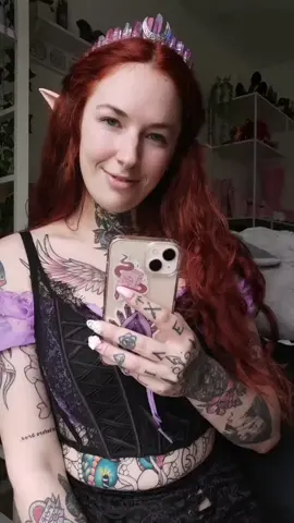 is your phone in your left hand #redhead #freckles #ginger #tallgirl #fae #fantasy #lotr #tolkien #larper #rpg #viking #vikings #tattoos #inkedgirl #inkedgirls #animetattoo