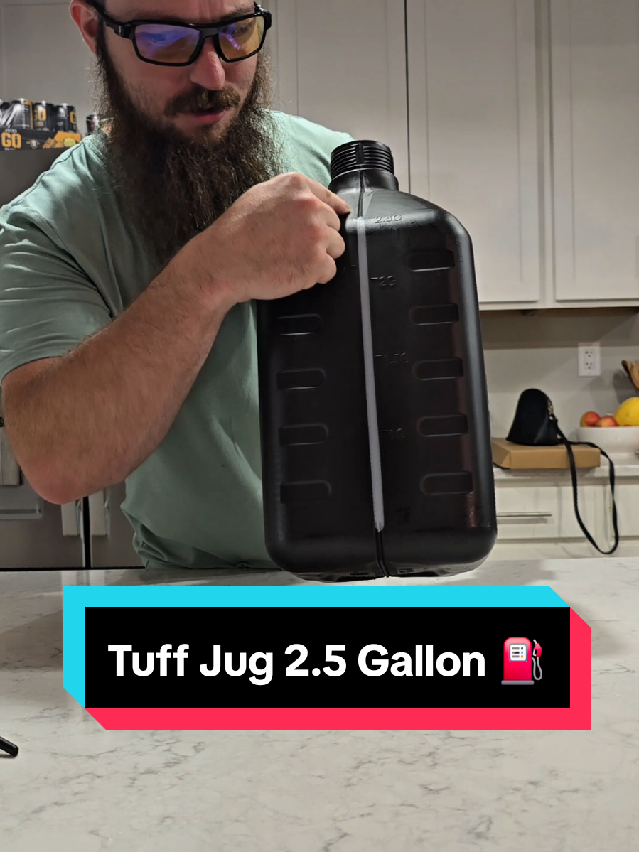 2.5 Gallon Tuff Jug 💪 #racecar #Outdoors #bluecollar #lawncare #tiktokshopcreatorpicks 