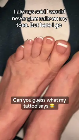 There actually really comfortable!! So cute and was super easy to apply… litterly a mani right at home for more then half the price lol #pressonnails #feet #manicure #SelfCare #tiktokmademebuyit 