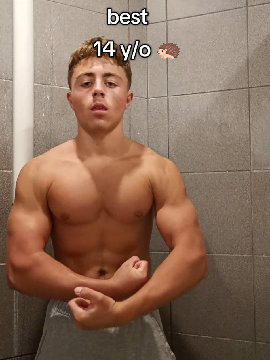 meuilleur phisyque de 14 ans #biggest #bodybuilding #bodybuilder #tren #GymTok 
